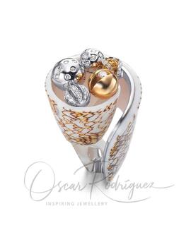 Anillo 'Composición Estelar' Tesoros del Mar oro y diamantes